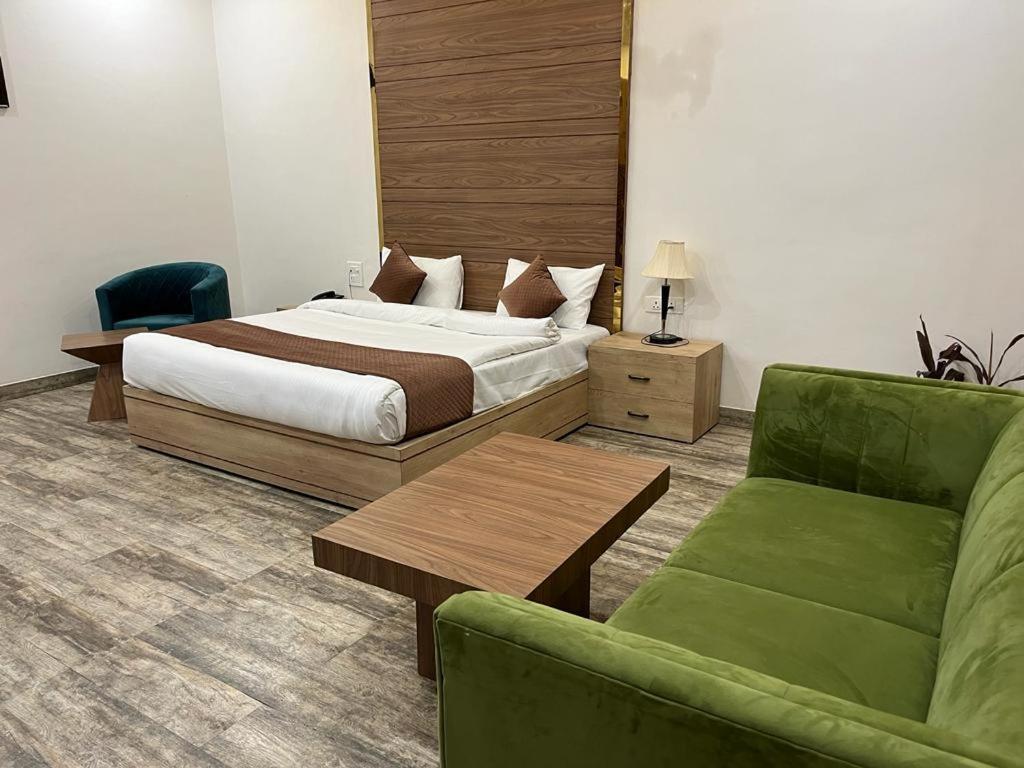 Hotel Eco Park Rewa Exterior photo